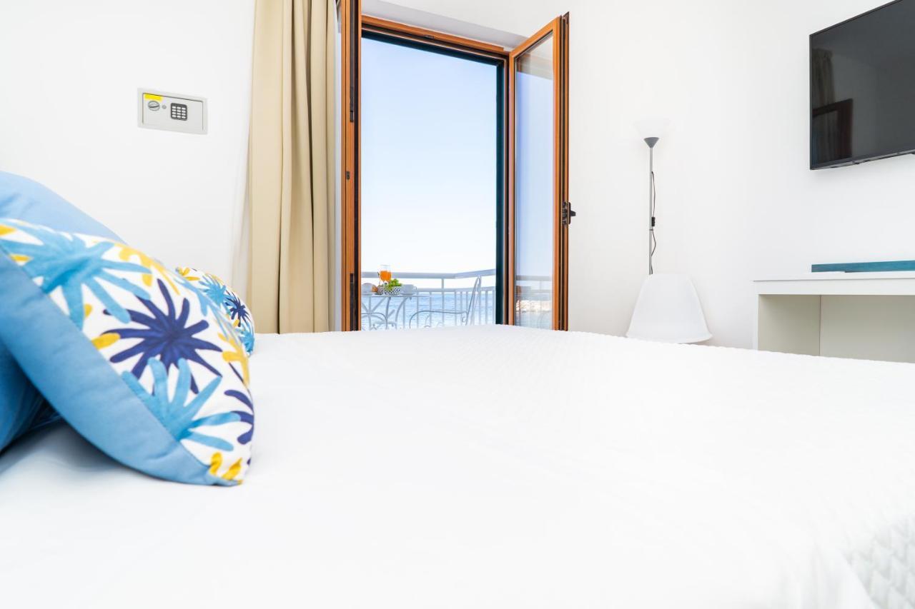 Sapphire Rooms Massa Lubrense Exterior photo