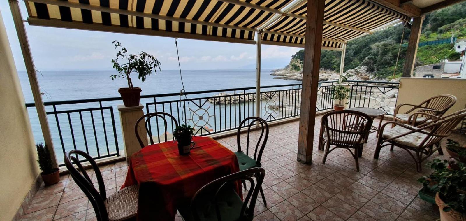 Sapphire Rooms Massa Lubrense Exterior photo